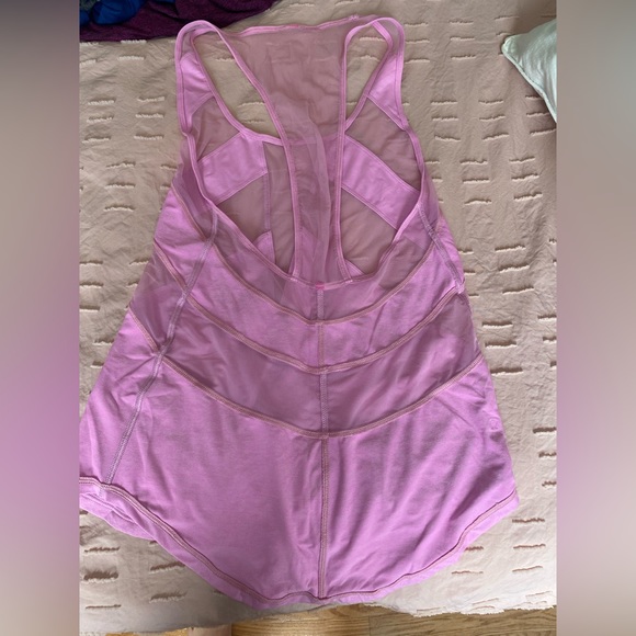 Pink lululemon tank size 6 - Picture 2 of 2
